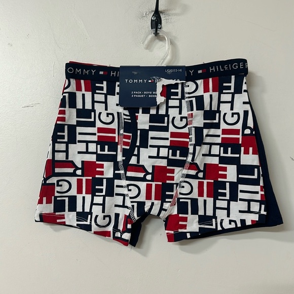 Tommy Hilfiger - Picture 1 of 3